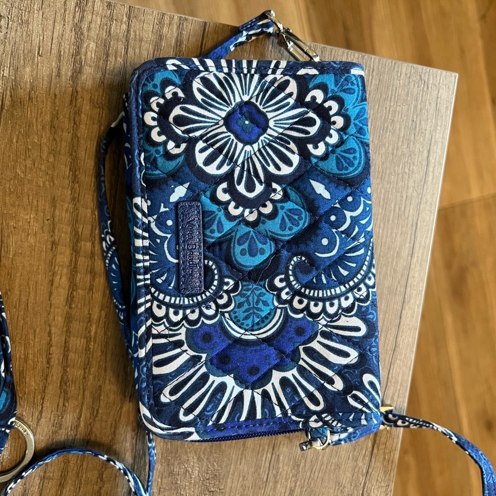 RFID All in One Crossbody Bag